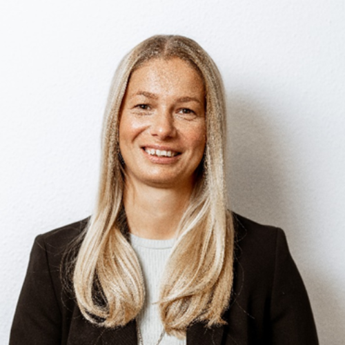 Pamela Maass
